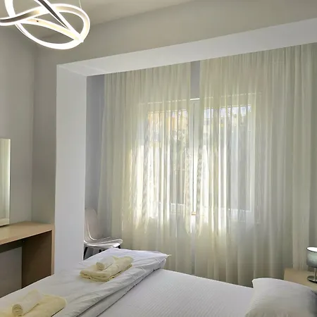 Happy By The Sea 093 * Golem