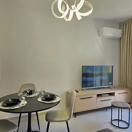 Happy By The Sea 093 Apartman