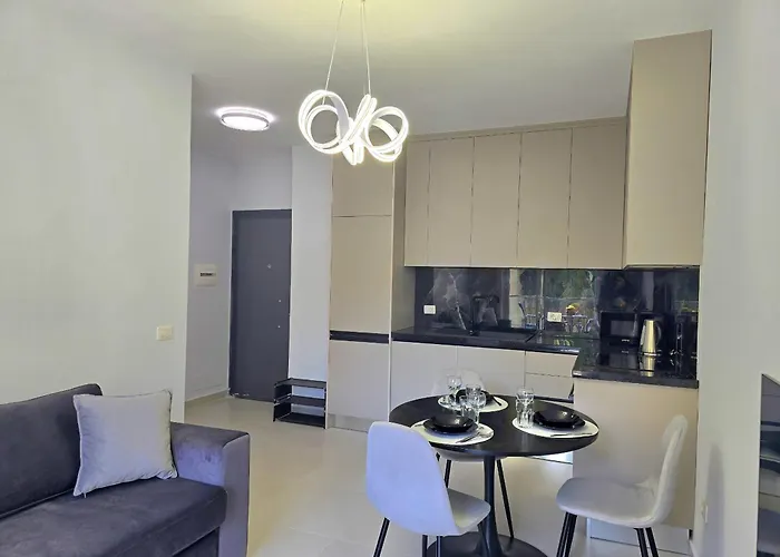 Happy By The Sea 093 Апартаменты Голем