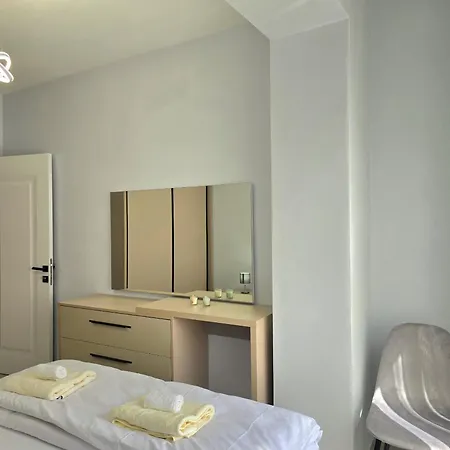 Happy By The Sea 093